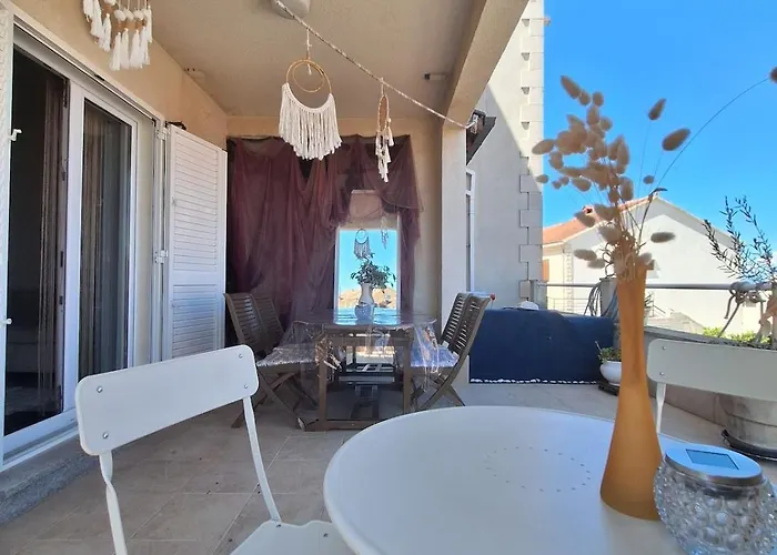 Apartment Dry Dock *